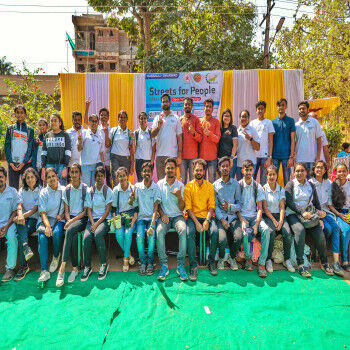 Team Revolution Minds Image 2